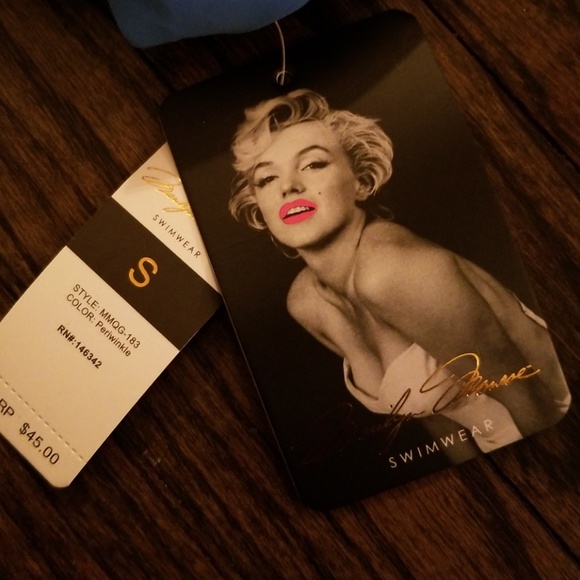 Marilyn Monroe - Picture 3 of 7